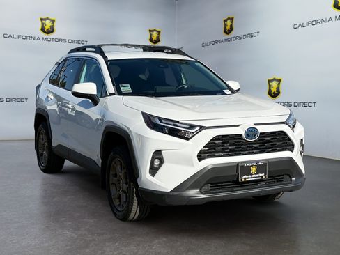 Used 2023 Toyota RAV4 Hybrid Woodland image 7