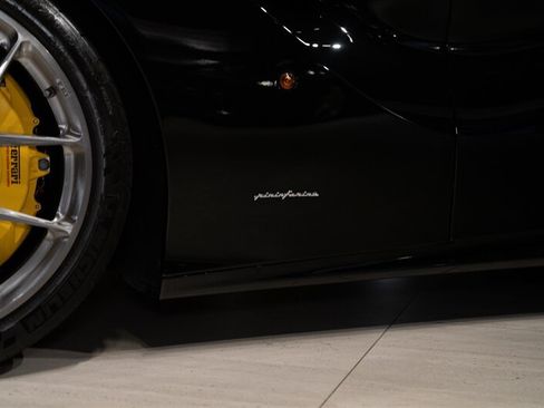Used 2014 Ferrari F12 Berlinetta RWD image 13