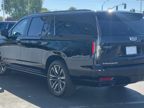 Certified 2024 Cadillac Escalade ESV Sport w/ Touring Package AWD/4WD image 9
