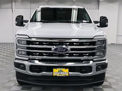 Used 2024 Ford F250 Lariat w/ FX4 Off-Road Package AWD/4WD image 4