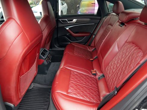 Used 2021 Audi S6 Prestige w/ Prestige Package image 28