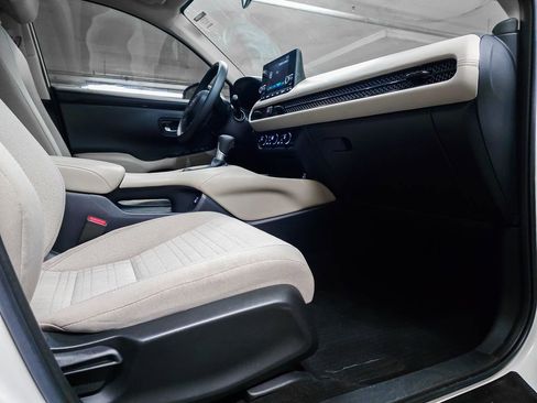 Used 2024 Honda HR-V LX image 34