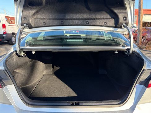 Used 2025 Toyota Camry LE image 30