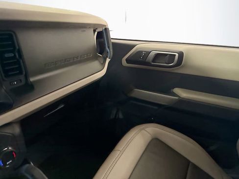 Used 2023 Ford Bronco Wildtrak image 33