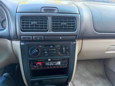 Used 2002 Subaru Forester L AWD/4WD image 27