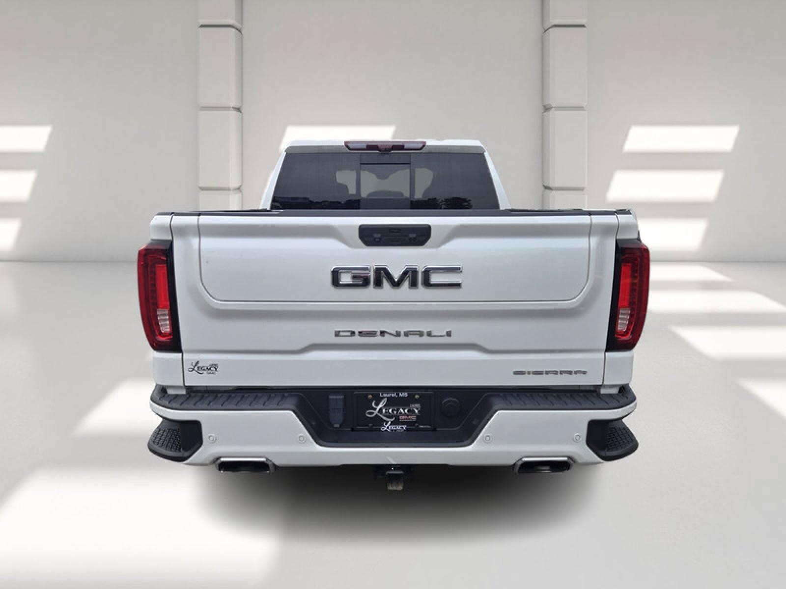 Used 2023 GMC Sierra 1500 Denali Ultimate AWD/4WD image 6