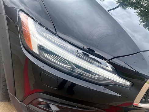 Certified 2025 Volvo V60 B5 Cross Country Plus AWD/4WD image 39