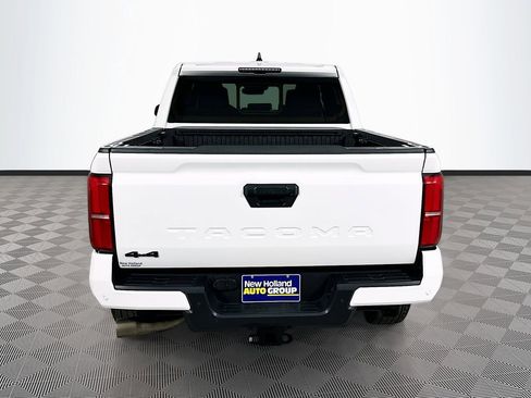 Used 2024 Toyota Tacoma TRD Sport w/ TRD Sport Upgrade Package image 6