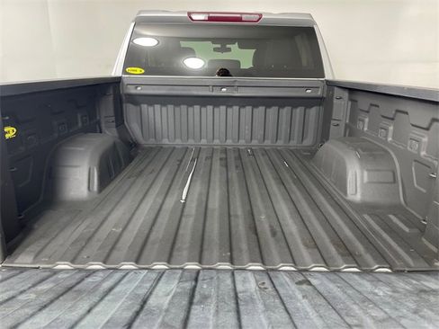 Used 2020 Chevrolet Silverado 1500 LT image 17