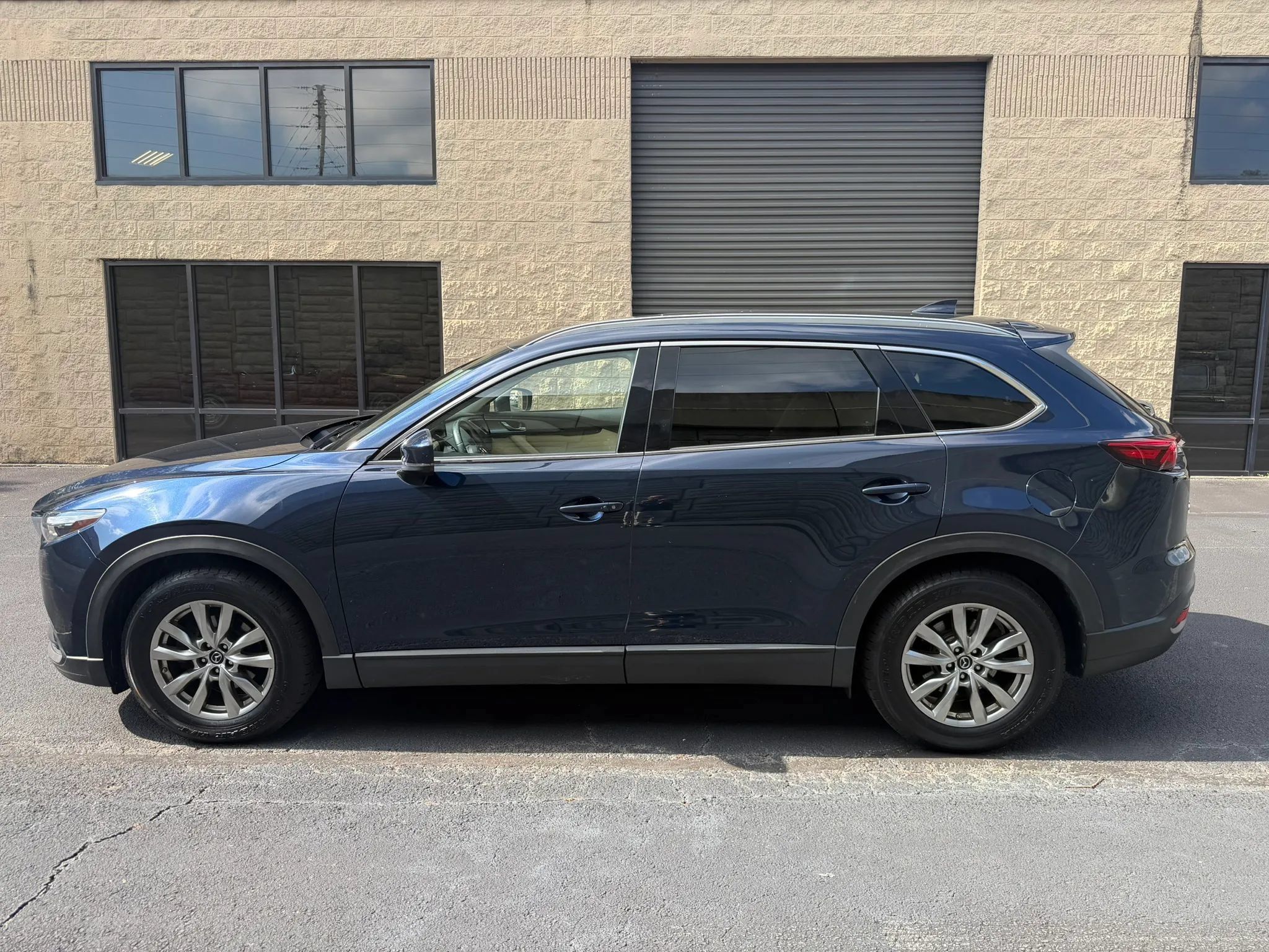 Used 2019 MAZDA CX-9 Touring w/ Touring Premium Package AWD/4WD image 3