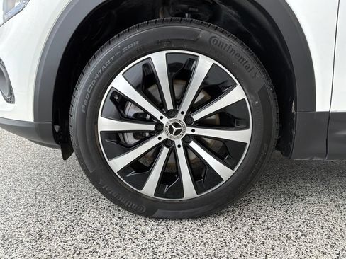 Used 2023 Mercedes-Benz GLB 250 image 4