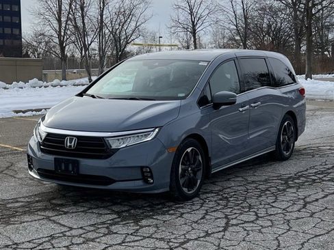 Certified 2023 Honda Odyssey Elite image 3