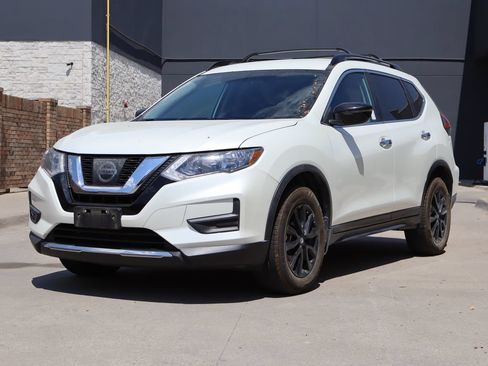 Used 2017 Nissan Rogue SV w/ Midnight Edition AWD/4WD image 2