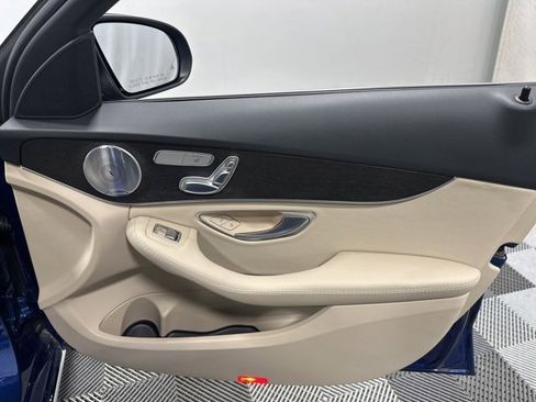 Used 2019 Mercedes-Benz C 300 4MATIC Sedan image 33
