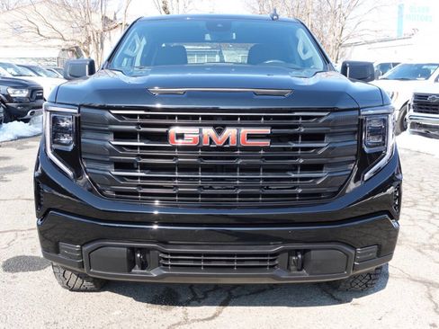 Used 2023 GMC Sierra 1500 Pro w/ Graphite Edition image 5