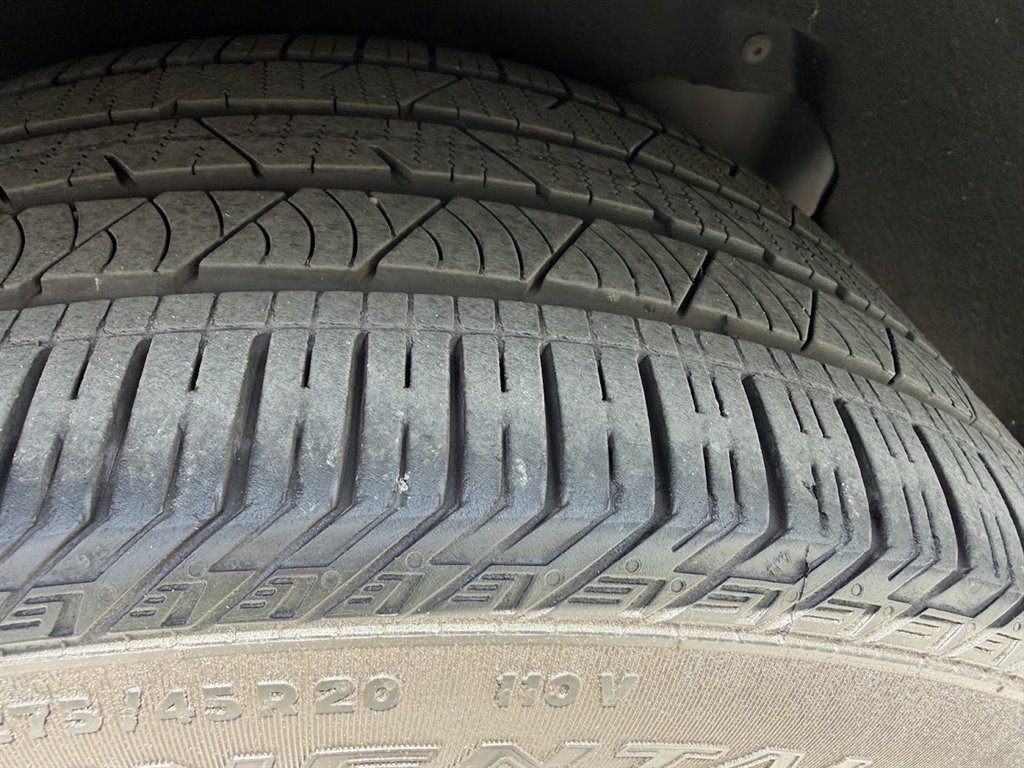 Used 2017 Porsche Cayenne AWD/4WD image 12