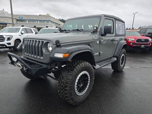 Used 2019 Jeep Wrangler Sport image 8