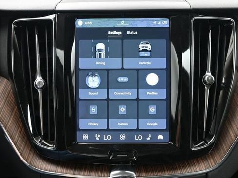 Used 2023 Volvo XC60 B5 Plus w/ Protection Package Premier FWD image 15