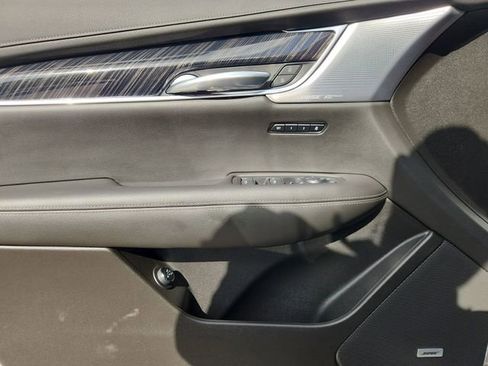 Used 2023 Cadillac XT6 Premium Luxury w/ Technology Package image 23