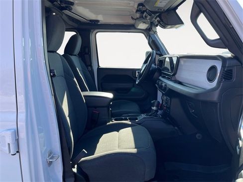 Used 2024 Jeep Wrangler Unlimited image 15