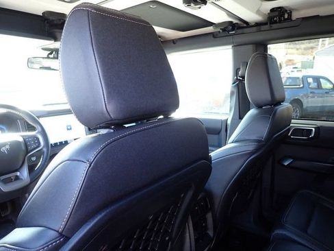 Used 2025 Ford Bronco Badlands AWD/4WD image 17