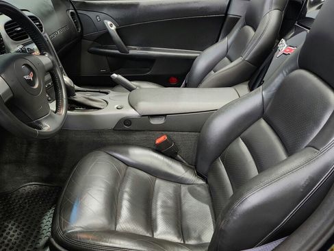 Used 2006 Chevrolet Corvette Convertible w/ Preferred Equipment Group image 25