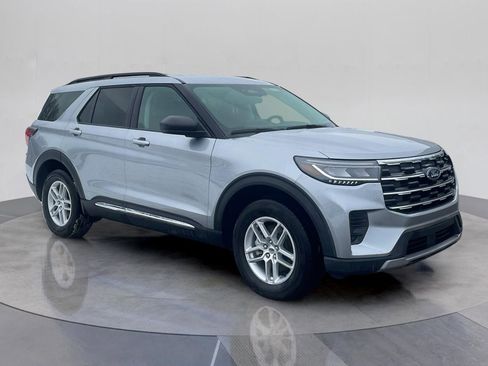 Certified 2025 Ford Explorer Active image 8