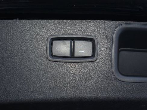 Used 2017 Porsche Macan S w/ Premium Package Plus image 39