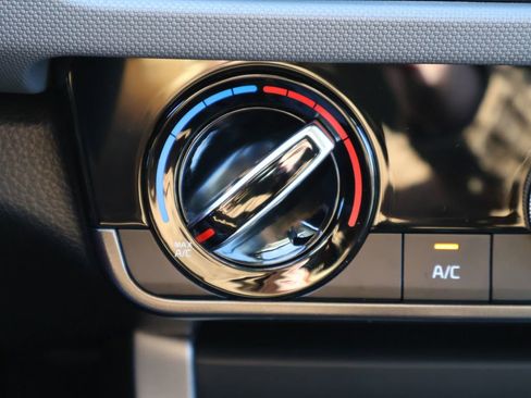 New 2026 Kia Seltos LX image 27