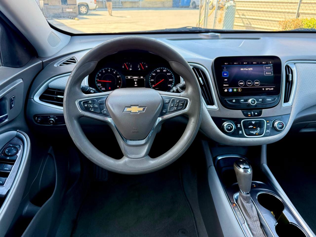 Used 2020 Chevrolet Malibu LS w/ Driver Confidence Package II FWD image 16