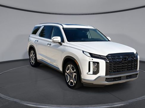 Used 2023 Hyundai Palisade SEL FWD image 12