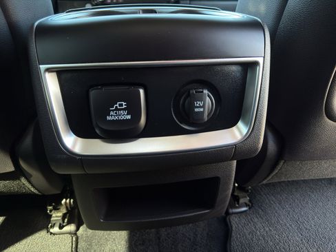 Used 2025 Kia Carnival SX Prestige FWD image 47