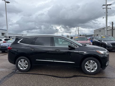 Used 2018 Buick Enclave Essence image 9
