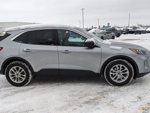 Used 2022 Ford Escape SE w/ Convenience Package image 2