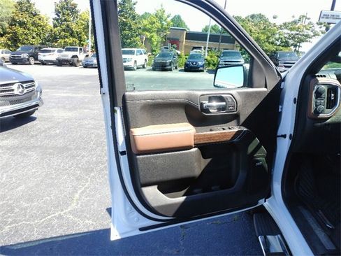 Used 2022 Chevrolet Silverado 1500 High Country image 37