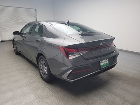 Used 2024 Hyundai Elantra SEL FWD image 5