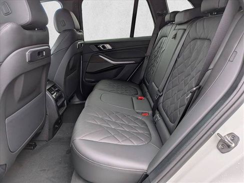 New 2026 BMW X5 xDrive40i w/ Premium Package AWD/4WD image 16