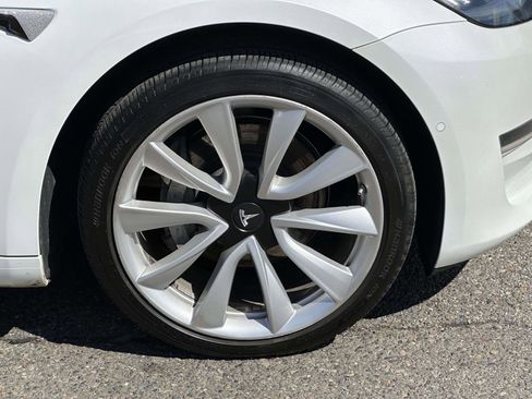 Used 2018 Tesla Model 3 Mid Range image 10