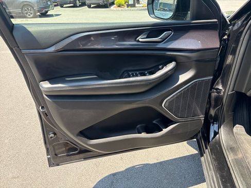 Used 2021 Jeep Grand Cherokee L Laredo AWD/4WD image 24