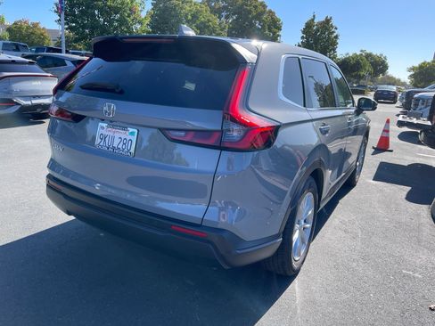 Used 2024 Honda CR-V EX-L image 2