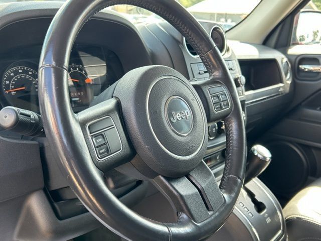 Used 2017 Jeep Patriot High Altitude AWD/4WD image 27