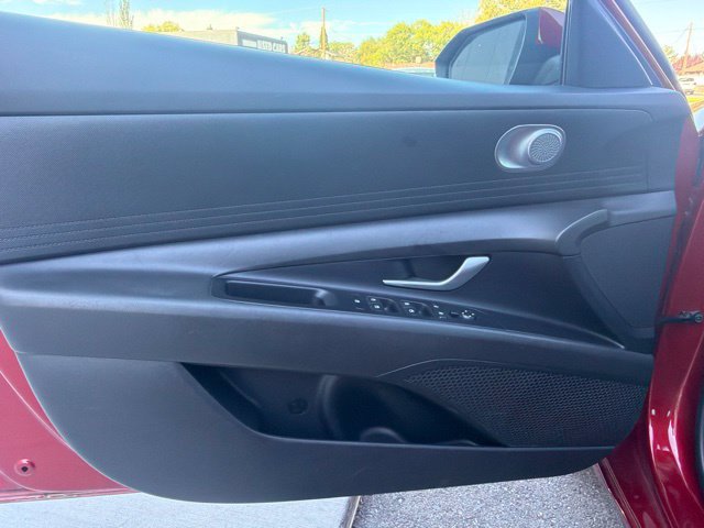 Used 2024 Hyundai Elantra SEL FWD image 17