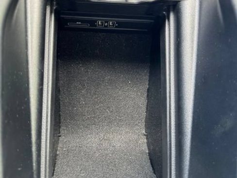 Used 2018 Mercedes-Benz E 300 image 24