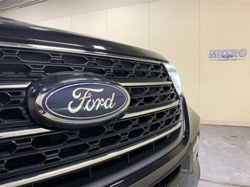 Certified 2021 Ford Explorer XLT w/ Equipment Group 202A image 51