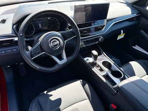 New 2025 Nissan Altima 2.5 SR w/ SR Premium Package image 7