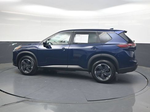 Used 2025 Nissan Rogue SV FWD image 10