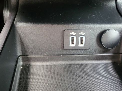 Used 2020 Ford Fusion Energi Titanium image 35