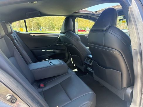 Used 2019 Lexus ES 350 F Sport w/ Accessory Package image 35