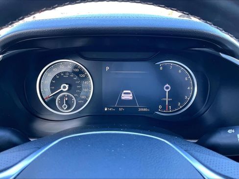 Used 2025 Genesis G70 2.5T image 24