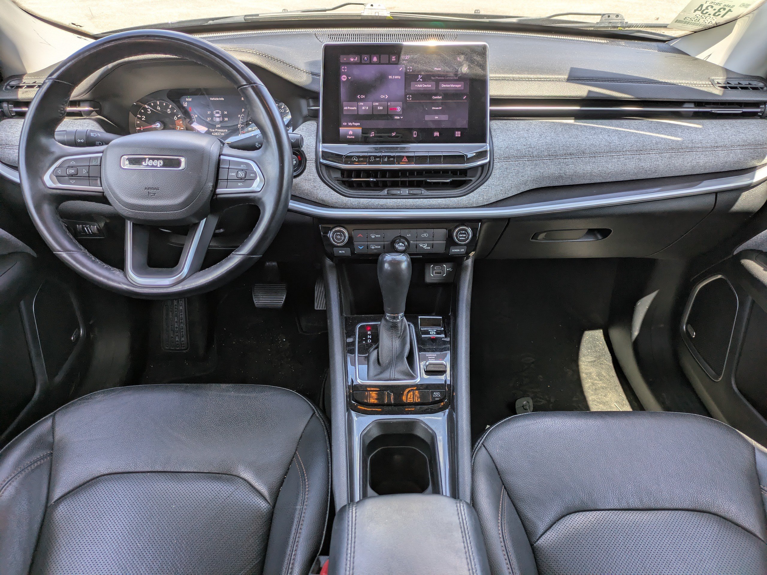 Used 2022 Jeep Compass Latitude w/ Sun and Sound Group AWD/4WD image 15